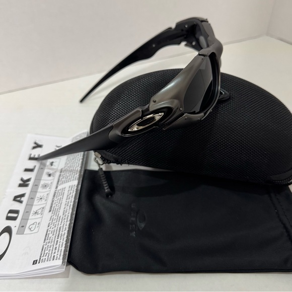 Oakley Plate Polarized Sunglasses Gun Metal Frame Grey Lenses Y2K Gorpcore🔥 - Picture 5 of 11